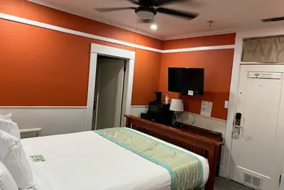 Photo 5 - Americas Best Value Inn & Suites Royal Carriage
