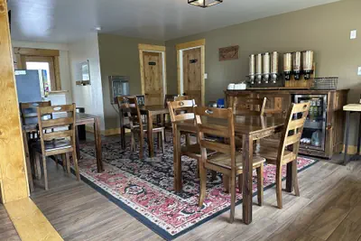 Photo 3 - Estes Mountain Inn