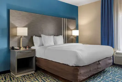 Photo 5 - Comfort Inn & Suites Pauls Valley - City Lake