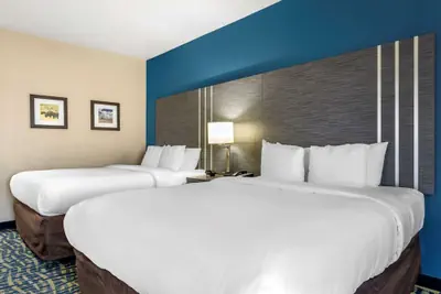 Photo 4 - Comfort Inn & Suites Pauls Valley - City Lake