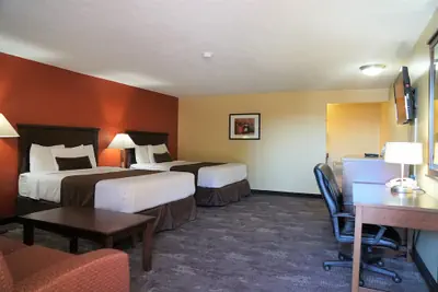 Photo 4 - McMinnville Inn