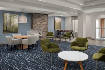 Photo 4 - Fairfield Inn & Suites by Marriott Roanoke Hollins/I-81