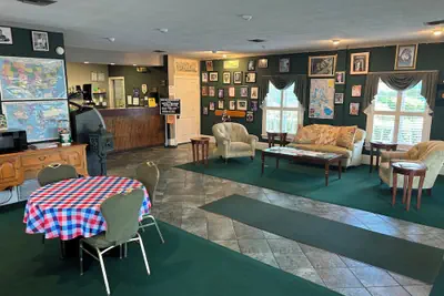 Photo 5 - Inn On The Green