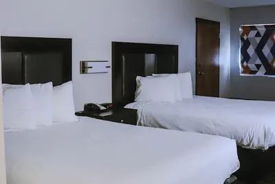Photo 4 - Apple Tree Inn and Suites