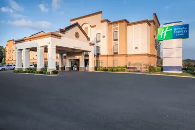 Photo 2 - Holiday Inn Express & Suites Grenada by IHG
