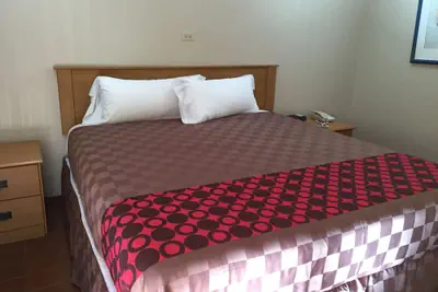 Photo 4 - Townhouse Inn & Suites