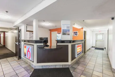 Photo 5 - Motel 6 Lawrence, KS