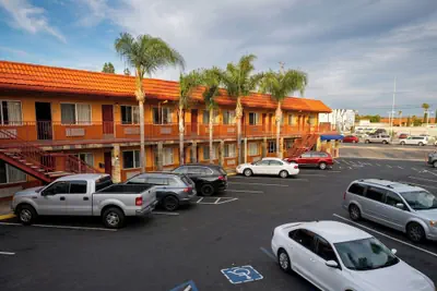 Photo 2 - Om Park Inn and Suites El Cajon near San Diego