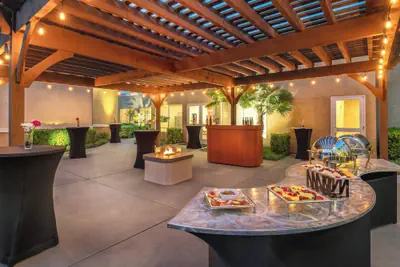 Photo 3 - Courtyard by Marriott Sacramento Cal Expo