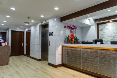 Photo 4 - Flushing Central Hotel 88