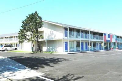 Photo 2 - Motel 6 Oklahoma City, OK - Airport East