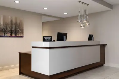 Photo 5 - DoubleTree by Hilton Pittsburgh Airport