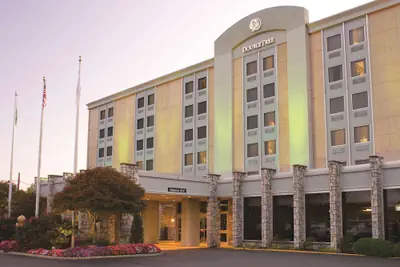 Photo 2 - DoubleTree by Hilton Pittsburgh Airport