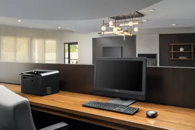 Photo 2 - Courtyard by Marriott Kingston