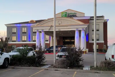 Photo 2 - Holiday Inn Express Hotel & Suites Enid - Highway 412 by IHG