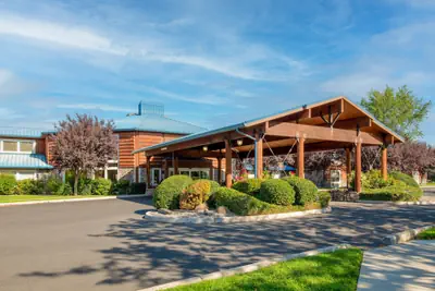 Photo 2 - River Lodge and Cabins