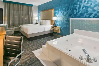 Photo 5 - Best Western Plus Houston Atascocita Inn & Suites