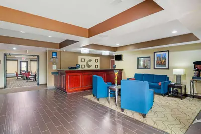Photo 3 - Comfort Inn & Suites Griffin North