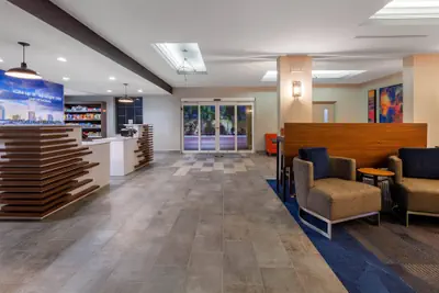 Photo 2 - Sleep Inn & Suites St Petersburg Gateway