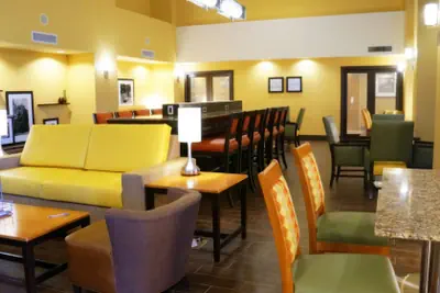 Photo 3 - Hampton Inn & Suites Kingman