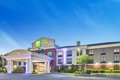 Photo 2 - Holiday Inn Express & Suites Hardeeville - Hilton Head by IHG