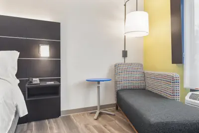 Photo 3 - Holiday Inn Express & Suites Hardeeville - Hilton Head by IHG