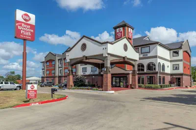 Photo 2 - Best Western Plus Victoria Inn & Suites