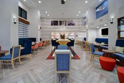 Photo 5 - Hampton Inn & Suites Dayton - Vandalia