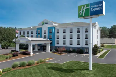 Photo 2 - Holiday Inn Express Knoxville-Strawberry Plains by IHG