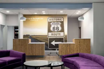 Photo 4 - La Quinta Inn & Suites by Wyndham Springfield Airport/Rte 66