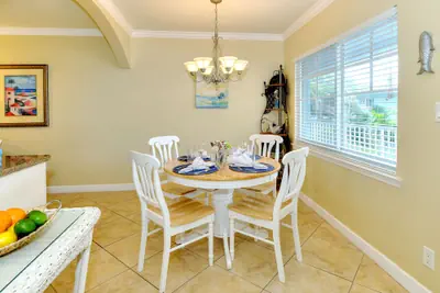 Photo 4 - Barefoot Beach Resort