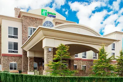 Photo 2 - Holiday Inn Express & Suites Riverhead - Long Island by IHG