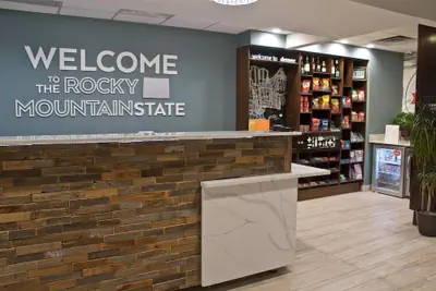 Photo 2 - Hampton Inn & Suites Denver-Speer Boulevard