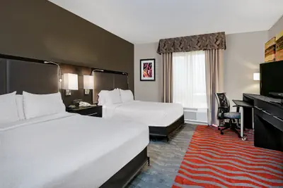 Photo 2 - Holiday Inn & Suites College Station - Aggieland by IHG
