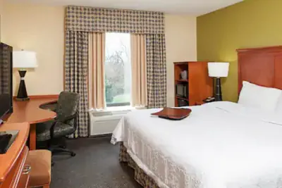 Photo 5 - Hampton Inn Jacksonville