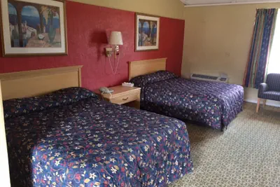 Photo 3 - Host Inn