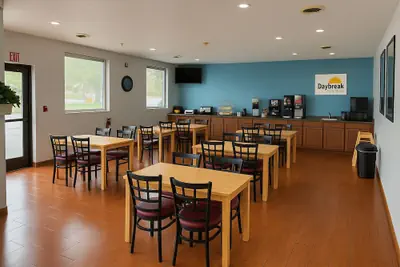 Photo 2 - Days Inn by Wyndham Morton
