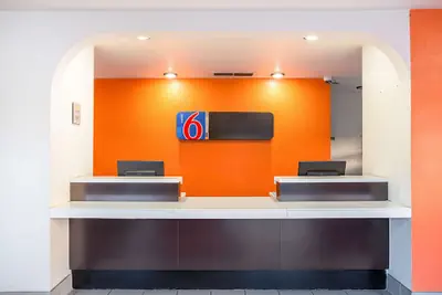 Photo 3 - Motel 6 Wenatchee, WA