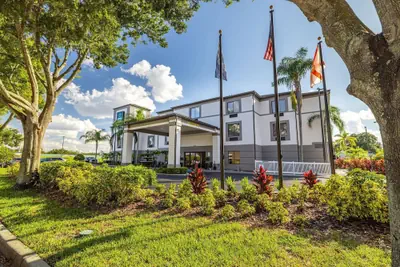 Photo 2 - Clarion Pointe Lakeland I-4