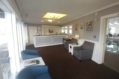Photo 4 - Hyannis Travel Inn
