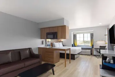 Photo 2 - Microtel Inn & Suites by Wyndham Tracy