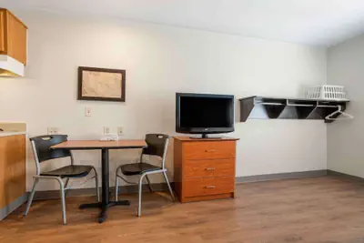 Photo 5 - Extended Stay America Select Suites - Oklahoma City - Bethany
