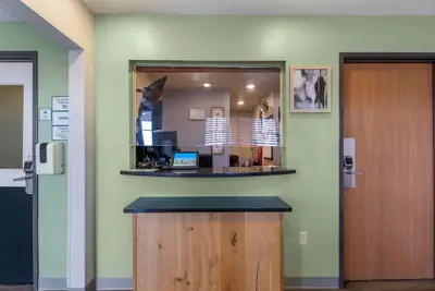 Photo 3 - Extended Stay America Select Suites - Lubbock - West