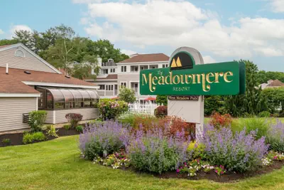 Photo 3 - The Meadowmere Resort