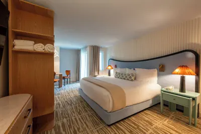 Photo 3 - The Meadowmere Resort