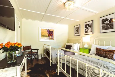 Photo 4 - Stables Inn