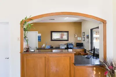 Photo 5 - Rodeway Inn & Suites Humble IAH