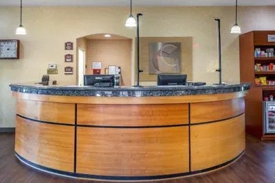 Photo 4 - Comfort Suites Eugene University