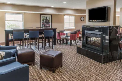 Photo 4 - Quality Inn Belle Vernon