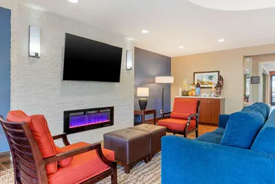Photo 3 - Comfort Inn & Suites near Ontario Airport